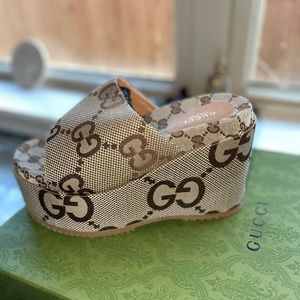 Gucci Jumbo GG wedge sandal, new w/o box!!